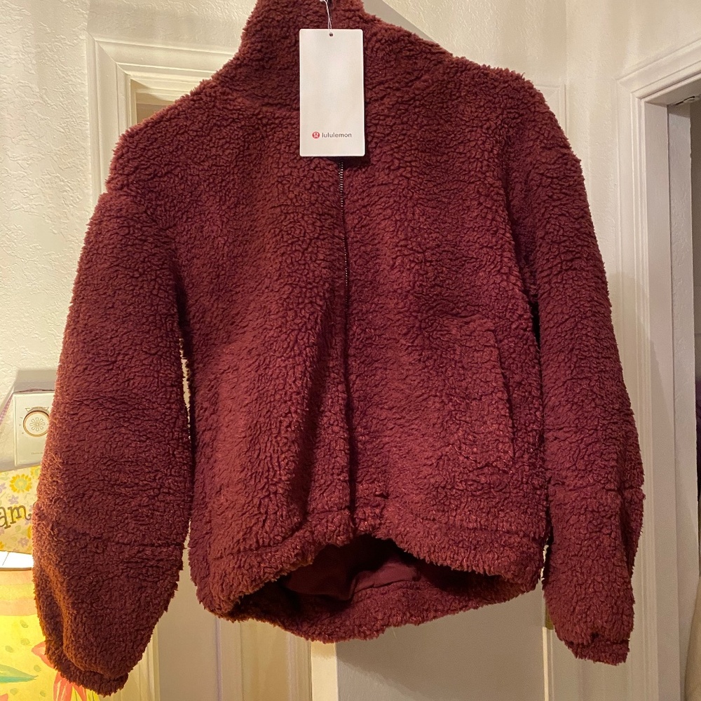 Lululemon Cinchable Fleece Zip zip Red Merlot size 4